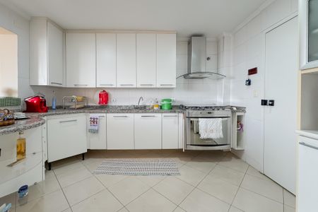 Apartamento para alugar com 200m², 3 quartos e 1 vaga Apartamento para alugar com 200m², 3 quartos e 1 vagaCozinha