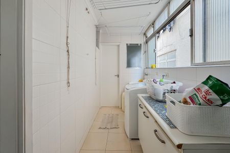 Apartamento para alugar com 200m², 3 quartos e 1 vaga Apartamento para alugar com 200m², 3 quartos e 1 vagaÁrea de Serviço