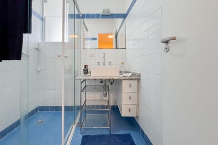 Apartamento para alugar com 200m², 3 quartos e 1 vaga Apartamento para alugar com 200m², 3 quartos e 1 vagaBanheiro Social