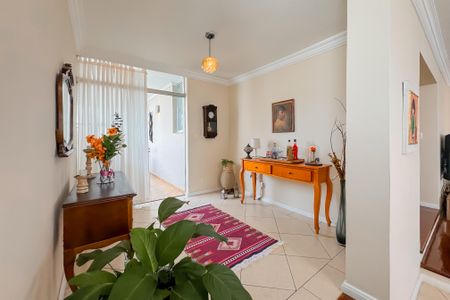 Apartamento para alugar com 200m², 3 quartos e 1 vaga Apartamento para alugar com 200m², 3 quartos e 1 vagaSala