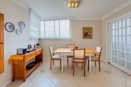 Apartamento para alugar com 200m², 3 quartos e 1 vaga Apartamento para alugar com 200m², 3 quartos e 1 vagaCozinha