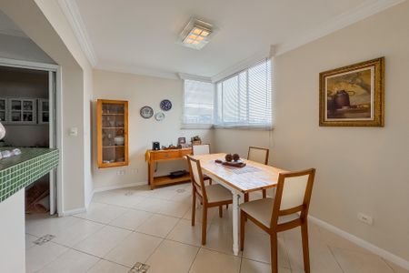 Apartamento para alugar com 200m², 3 quartos e 1 vaga Apartamento para alugar com 200m², 3 quartos e 1 vagaCozinha