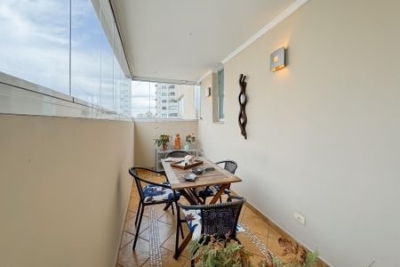 Apartamento para alugar com 200m², 3 quartos e 1 vaga Apartamento para alugar com 200m², 3 quartos e 1 vagaVaranda da Sala