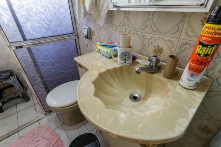 Casa à venda com 500m², 3 quartos e 2 vagas Casa à venda com 500m², 3 quartos e 2 vagasBanheiro Social