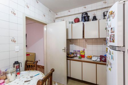 Casa à venda com 500m², 3 quartos e 2 vagas Casa à venda com 500m², 3 quartos e 2 vagasCozinha