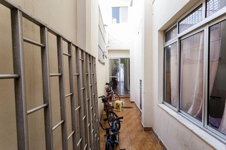 Casa à venda com 500m², 3 quartos e 2 vagas Casa à venda com 500m², 3 quartos e 2 vagasQuintal