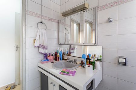 Casa à venda com 500m², 3 quartos e 2 vagas Casa à venda com 500m², 3 quartos e 2 vagasBanheiro da Suíte