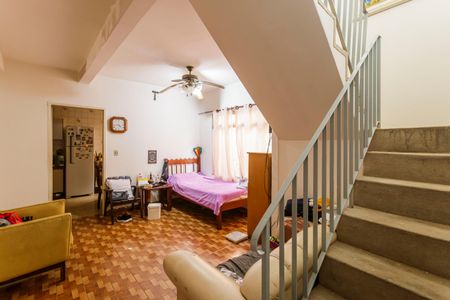 Casa à venda com 500m², 3 quartos e 2 vagas Casa à venda com 500m², 3 quartos e 2 vagasSala