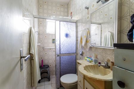 Casa à venda com 500m², 3 quartos e 2 vagas Casa à venda com 500m², 3 quartos e 2 vagasBanheiro Social