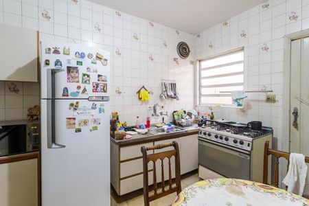 Casa à venda com 500m², 3 quartos e 2 vagas Casa à venda com 500m², 3 quartos e 2 vagasCozinha