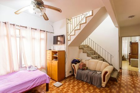 Casa à venda com 500m², 3 quartos e 2 vagas Casa à venda com 500m², 3 quartos e 2 vagasSala