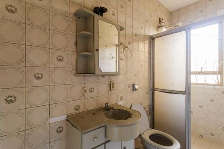 Casa à venda com 500m², 3 quartos e 2 vagas Casa à venda com 500m², 3 quartos e 2 vagasBanheiro de Serviço