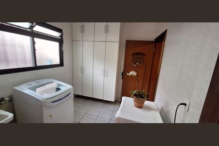 Casa à venda com 282m², 4 quartos e 3 vagasÁrea de Serviço