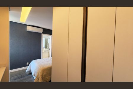 Apartamento à venda com 242m², 3 quartos e 4 vagasQuarto 2 - Suíte