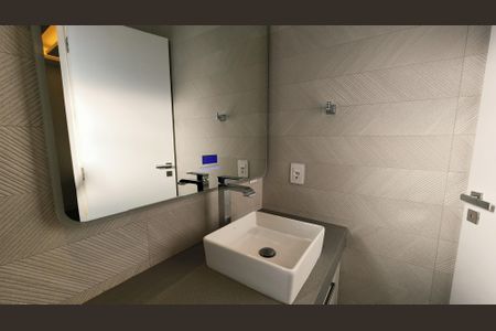 Apartamento à venda com 242m², 3 quartos e 4 vagasBanheiro da Suíte 3