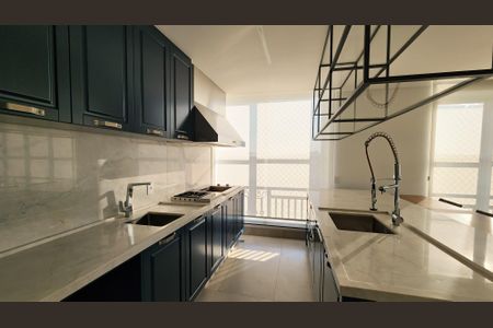 Apartamento à venda com 242m², 3 quartos e 4 vagasCobertura