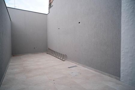 Casa à venda com 79m², 2 quartos e 2 vagasÁrea de Serviço