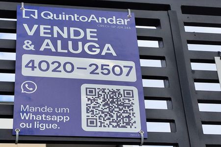 Casa à venda com 79m², 2 quartos e 2 vagas Casa à venda com 79m², 2 quartos e 2 vagasPlaquinha