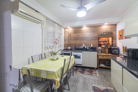 Casa de condomínio à venda com 382m², 3 quartos e 2 vagasChurrasqueira