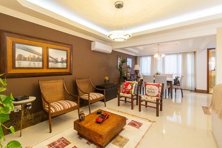 Casa de condomínio à venda com 382m², 3 quartos e 2 vagasSala