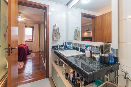 Casa de condomínio à venda com 382m², 3 quartos e 2 vagasBanheiro da Suíte