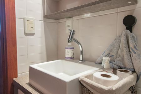 Casa de condomínio à venda com 382m², 3 quartos e 2 vagasBanheiro Social 3