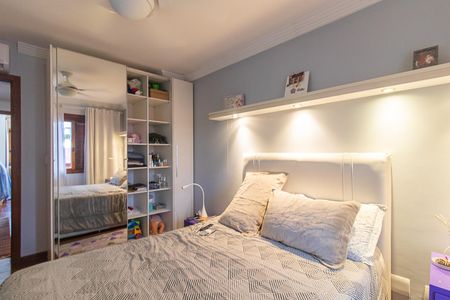 Casa de condomínio à venda com 382m², 3 quartos e 2 vagasQuarto 2