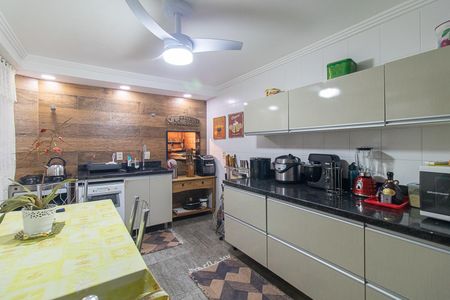 Casa de condomínio à venda com 382m², 3 quartos e 2 vagasChurrasqueira