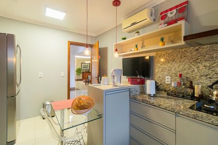 Casa de condomínio à venda com 382m², 3 quartos e 2 vagasCozinha