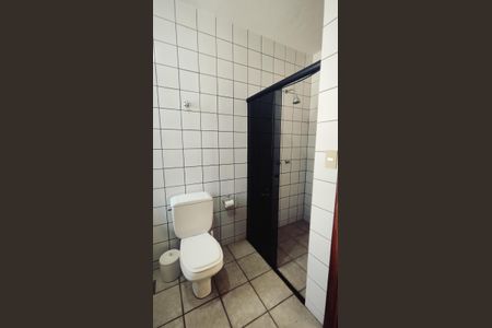 Casa à venda com 1850m², 2 quartos e 4 vagas Casa à venda com 1850m², 2 quartos e 4 vagasBanheiro Social