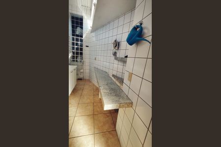 Casa à venda com 1850m², 2 quartos e 4 vagas Casa à venda com 1850m², 2 quartos e 4 vagasÁrea de Serviço