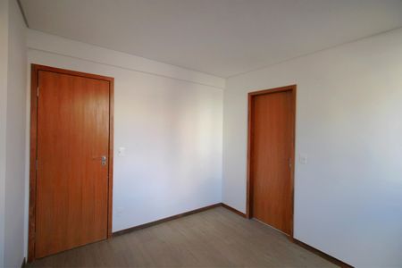 Apartamento à venda com 135m², 4 quartos e 3 vagasQuarto 2