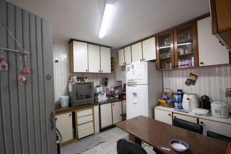 Casa para alugar com 178m², 4 quartos e 2 vagasCozinha