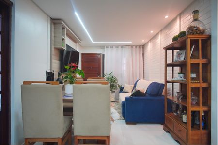 Casa à venda com 102m², 3 quartos e 3 vagasCozinha