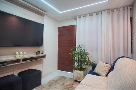 Casa à venda com 102m², 3 quartos e 3 vagasSala