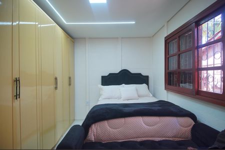 Casa à venda com 102m², 3 quartos e 3 vagasSuíte