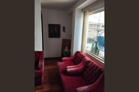 Casa à venda com 250m², 4 quartos e 3 vagasSala