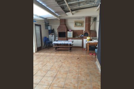 Casa à venda com 250m², 4 quartos e 3 vagasÁrea Externa