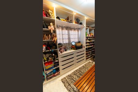 Casa à venda com 490m², 3 quartos e 5 vagas Casa à venda com 490m², 3 quartos e 5 vagasQuarto 2