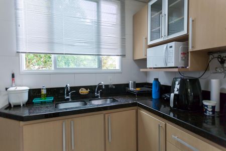 Casa de condomínio à venda com 268m², 3 quartos e 2 vagasCozinha