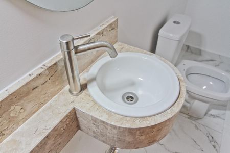 Casa à venda com 110m², 3 quartos e 2 vagas Casa à venda com 110m², 3 quartos e 2 vagasLavabo