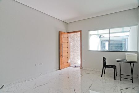 Casa à venda com 110m², 3 quartos e 2 vagas Casa à venda com 110m², 3 quartos e 2 vagasSala