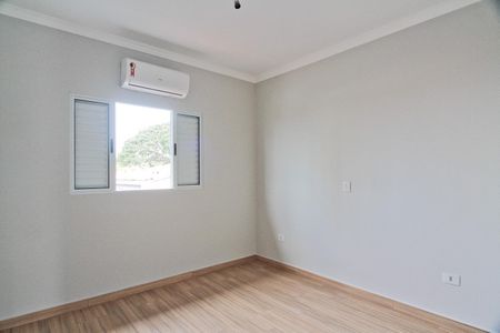 Casa à venda com 110m², 3 quartos e 2 vagas Casa à venda com 110m², 3 quartos e 2 vagasQuarto 1