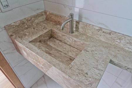 Casa à venda com 110m², 3 quartos e 2 vagas Casa à venda com 110m², 3 quartos e 2 vagasBanheiro