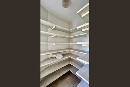 Apartamento à venda com 380m², 5 quartos e 3 vagasrouparia