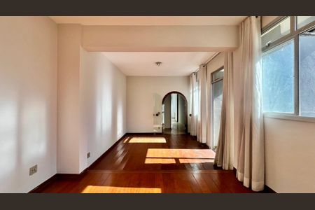 Apartamento à venda com 380m², 5 quartos e 3 vagasSala