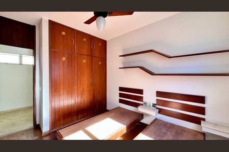 Apartamento à venda com 380m², 5 quartos e 3 vagasQuarto 1