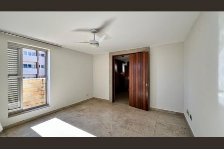 Apartamento à venda com 380m², 5 quartos e 3 vagasQuarto 4