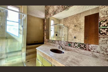 Apartamento à venda com 380m², 5 quartos e 3 vagasBanheiro