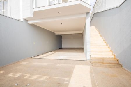 Casa à venda com 160m², 3 quartos e 4 vagas Casa à venda com 160m², 3 quartos e 4 vagasGaragem